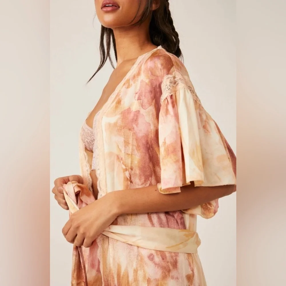 NWOT Free People Intimately Moonbeams Floral Lace Trim Sweet Combo Robe. - Picture 8 of 17